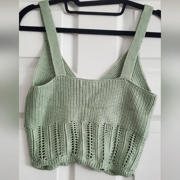 Jolie & Joy Green Knit Crochet Women's Crop Top - Picture 2 of 3
